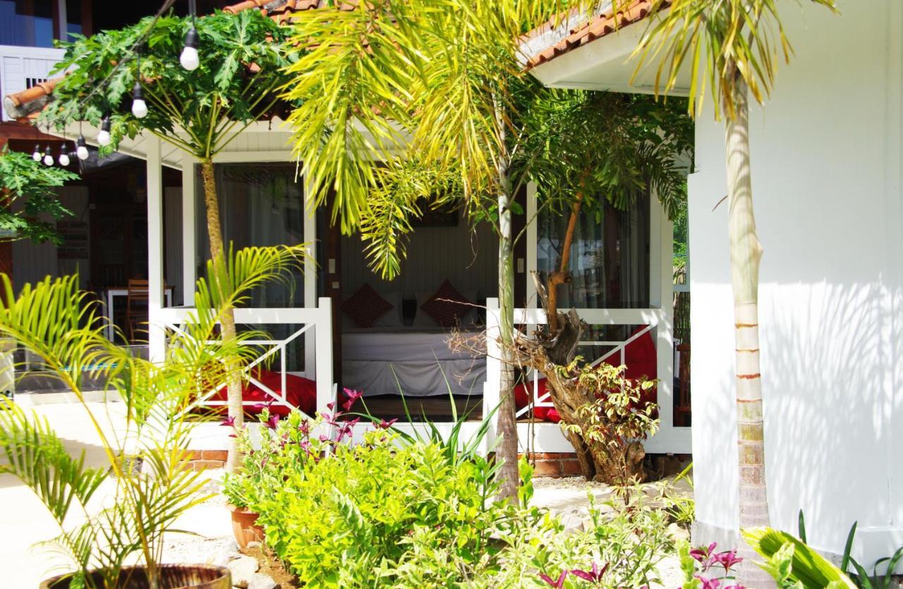 The High Dive Gili Gede By Ultimate Resorts Exterior foto